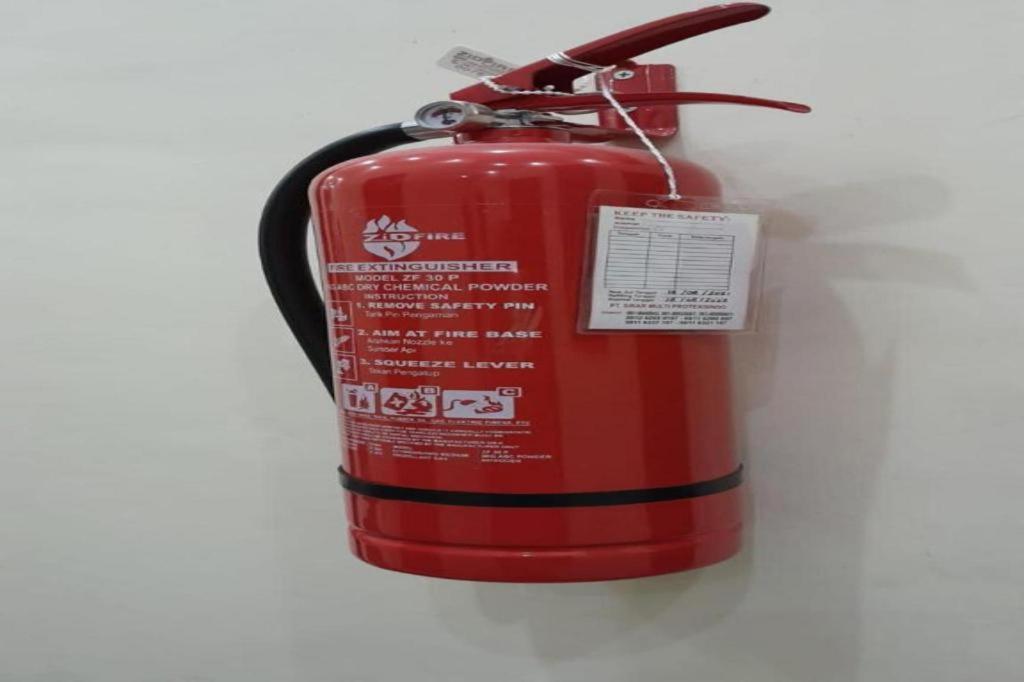 Oyo 92772 Losmen Diah Syariah Langsa Екстериор снимка
