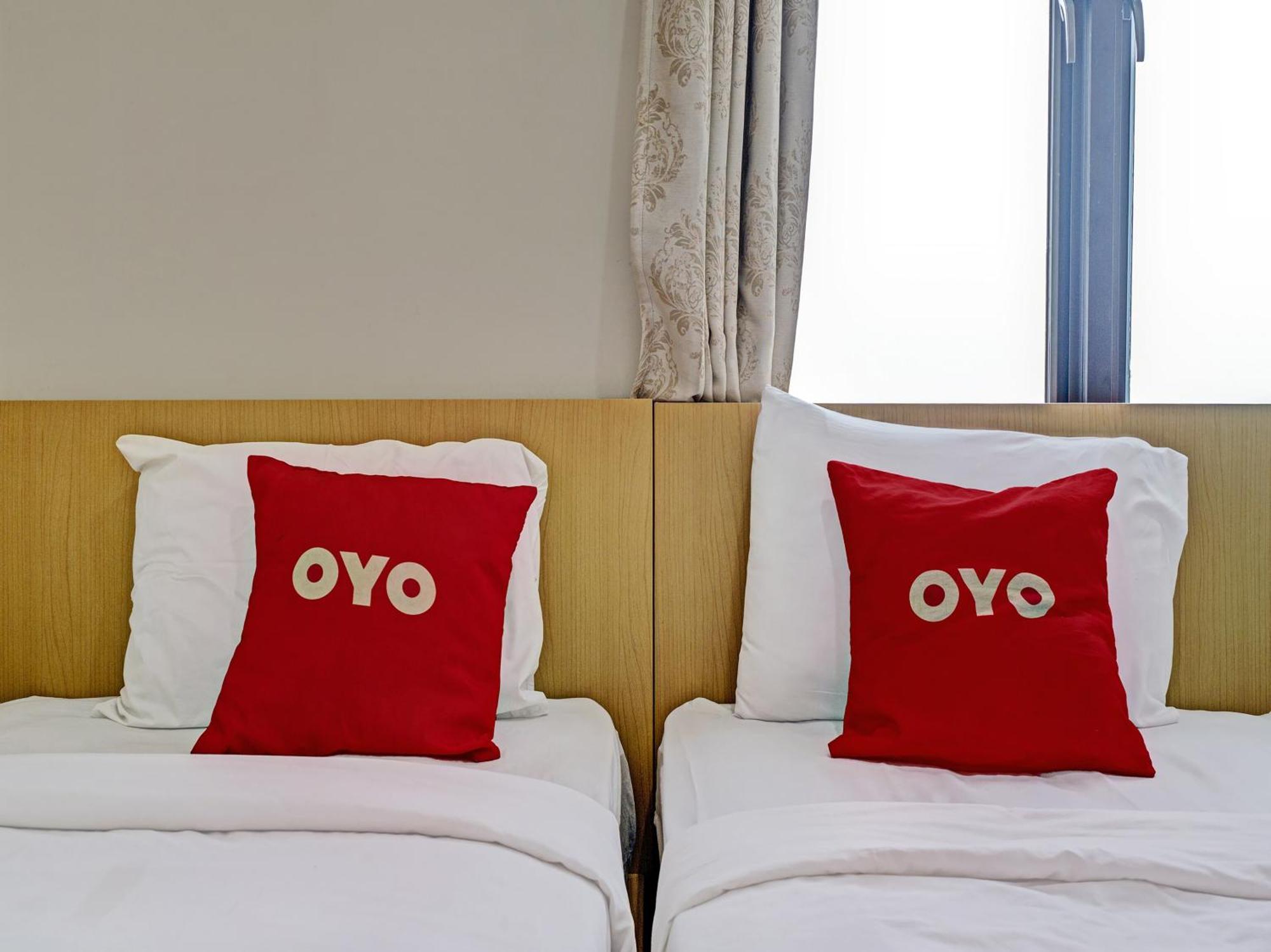 Oyo 92772 Losmen Diah Syariah Langsa Екстериор снимка